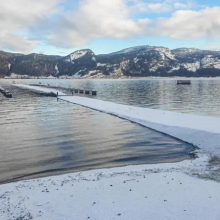 Lekker Bolig I Med Jacuzzi Treungen